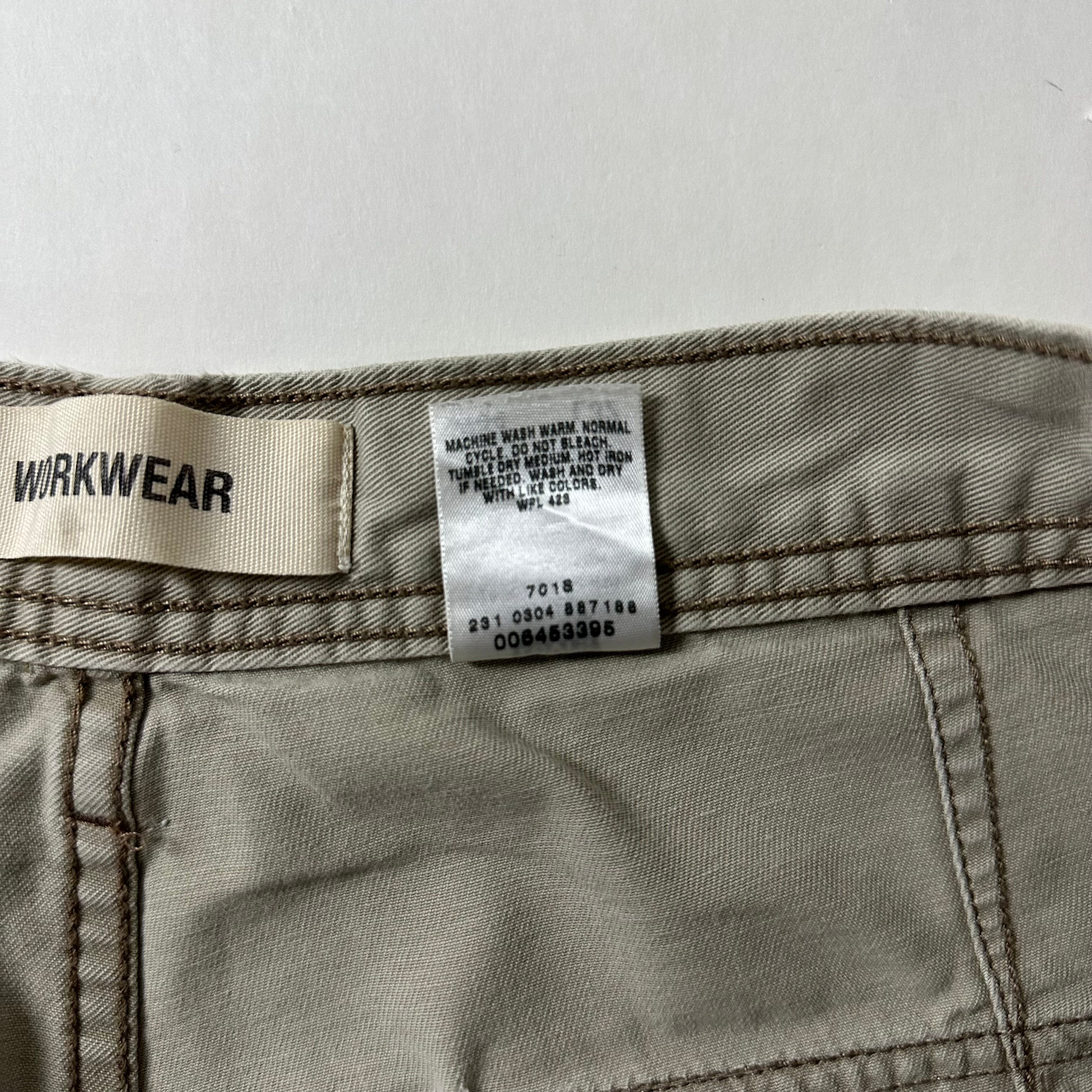 Levi’s Workwear Loose Boot Cut Pants in Khaki (Size 34)