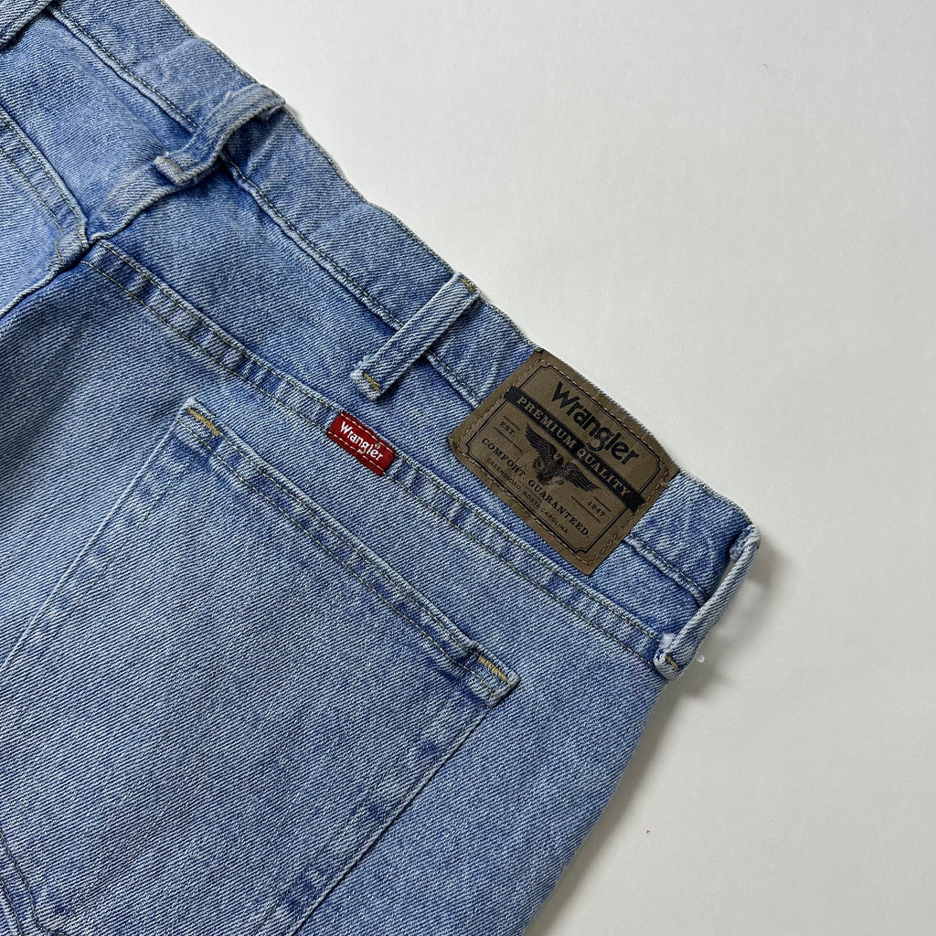 Wrangler Light Washed Jorts (Size 38)