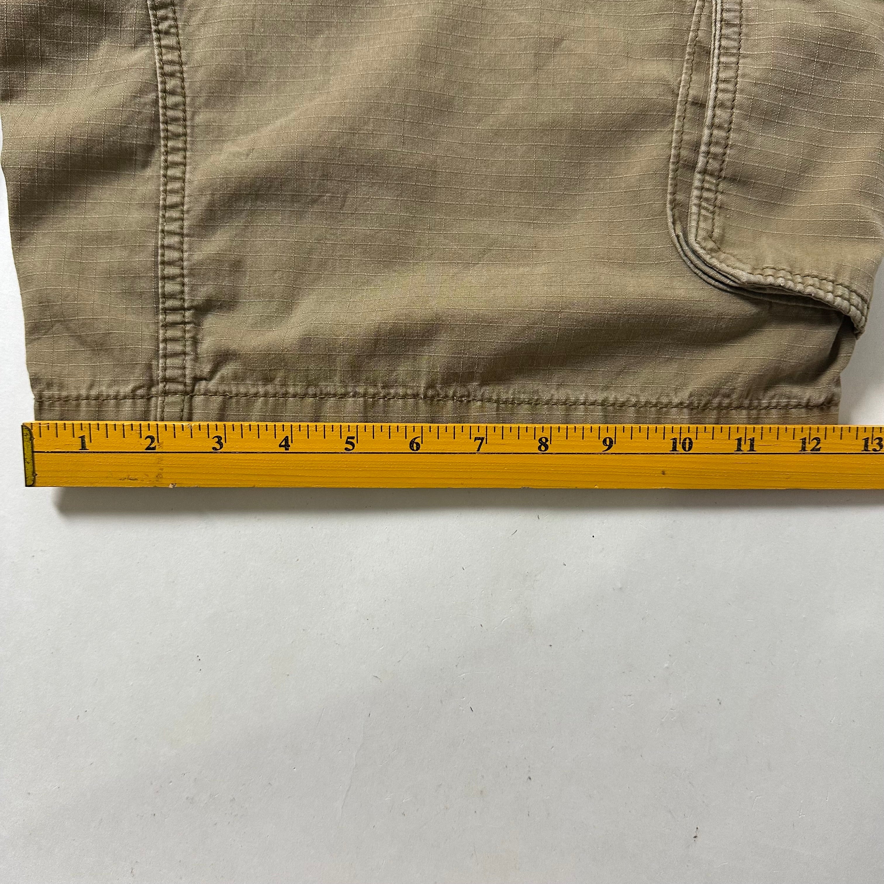 Carhartt Relaxed Fit Cargo Shorts in Brown (Size 40)