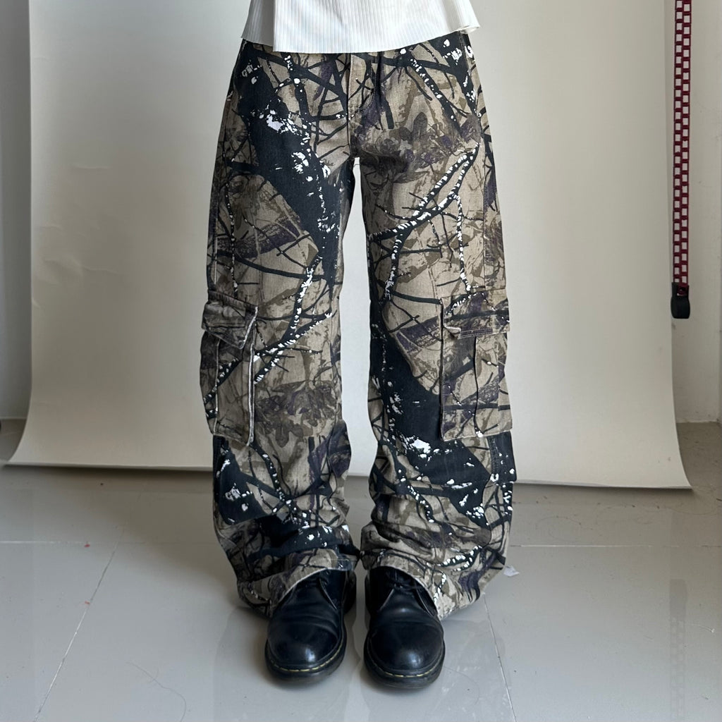 Realtree Pattern Cargo Pants (Size 32-33)