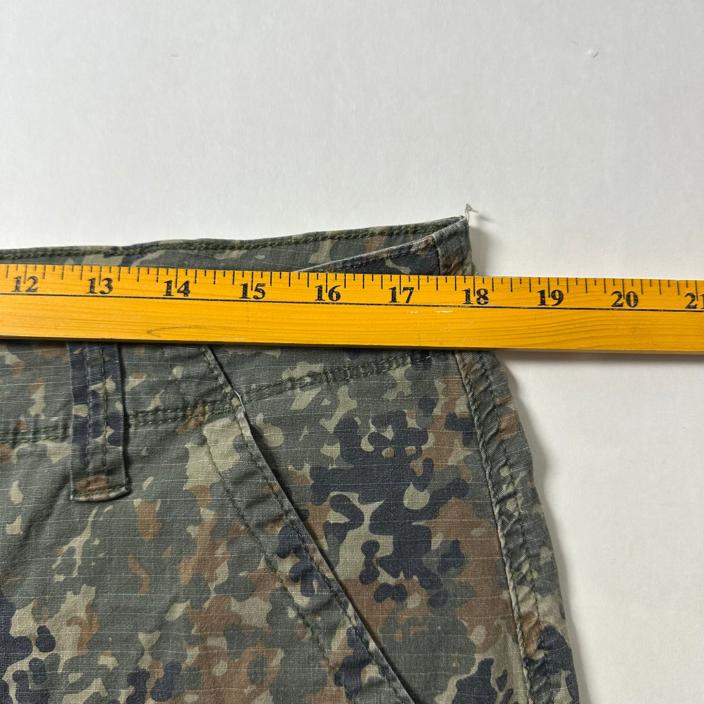Wrangler Camouflage Cargo Shorts (Size 36) — SOLD