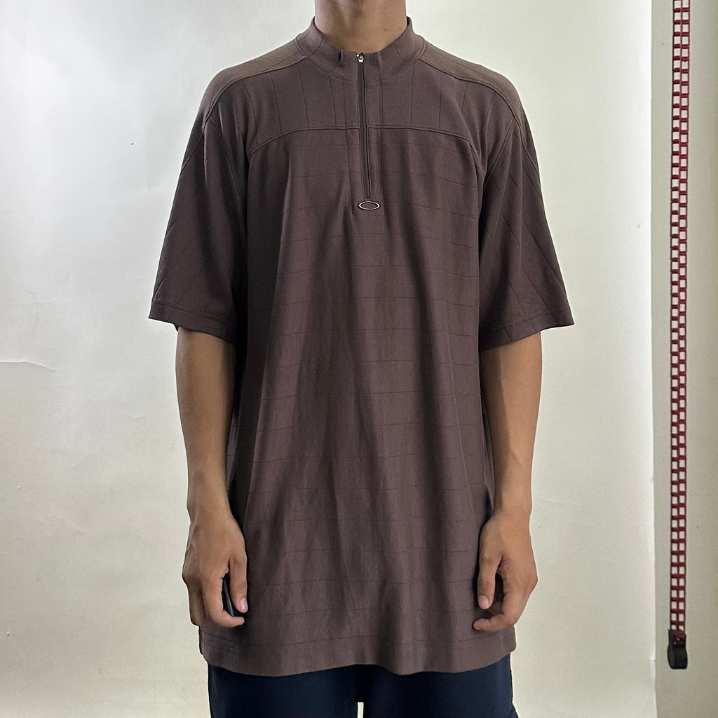 Oakley Emblem Logo Half-zip T-shirt in Choco Brown (Size Large)