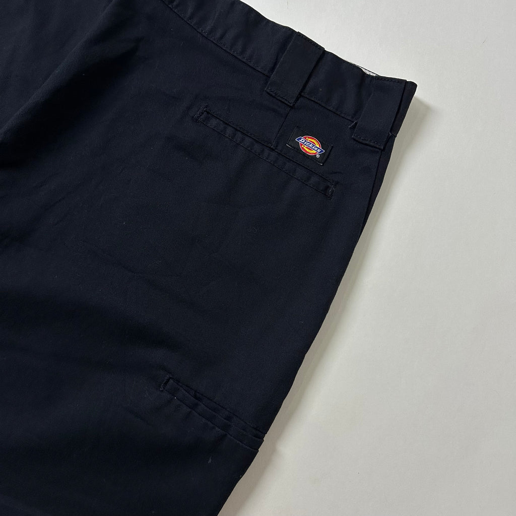 DICKIES Regular Fit Shorts in Black (Size 42)
