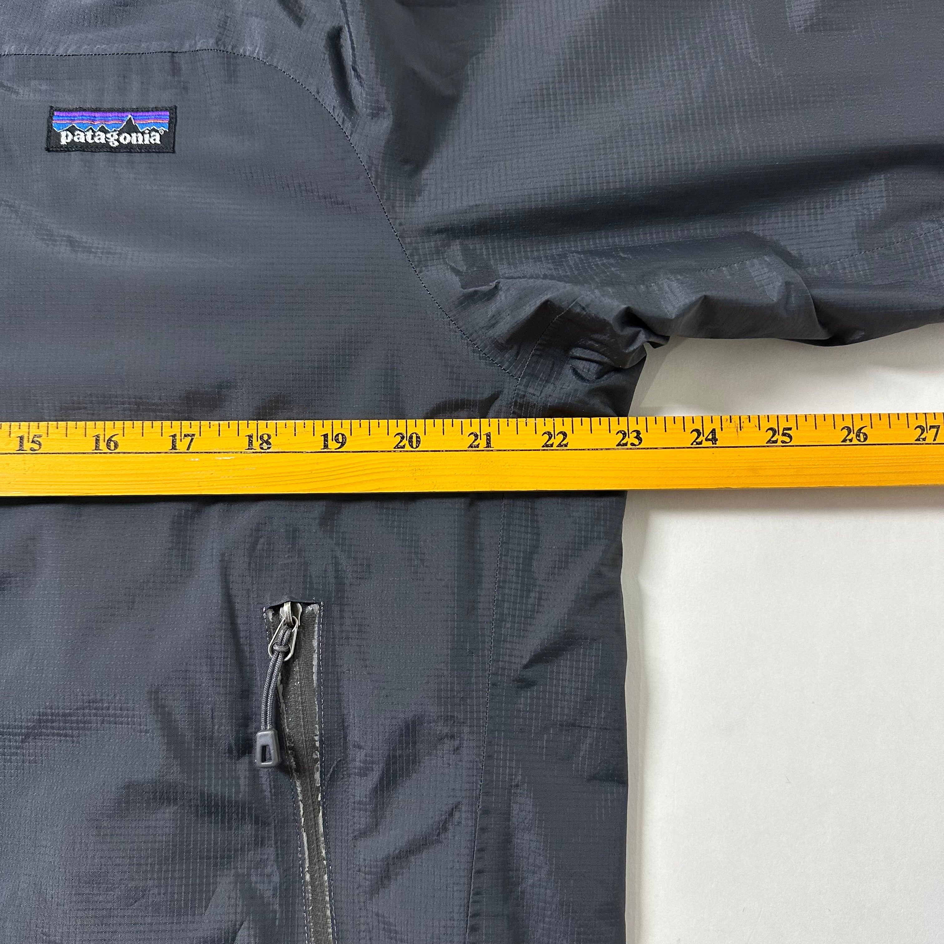 Patagonia Waterproof Windbreaker in Dark Gray Size Medium (Fits Large)