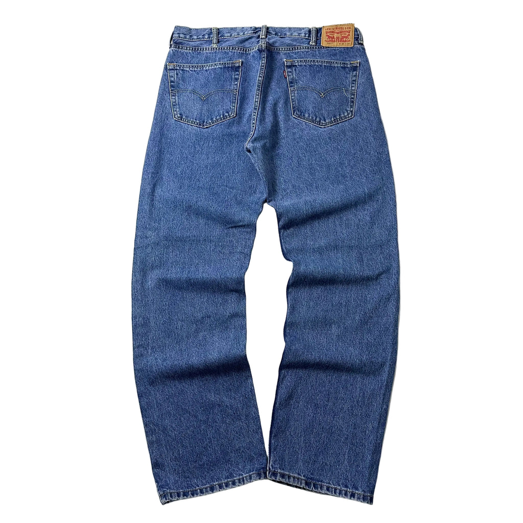 Levi’s 505 Regular Straight Fit Jeans in Medium Stonewash (Size 38)