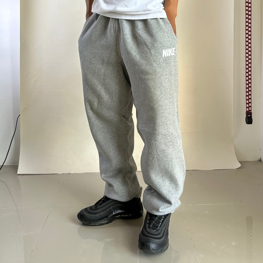 Nike Club Fleece Sweatpants Spell Out Logo in Gray Heather (Size 34-40)