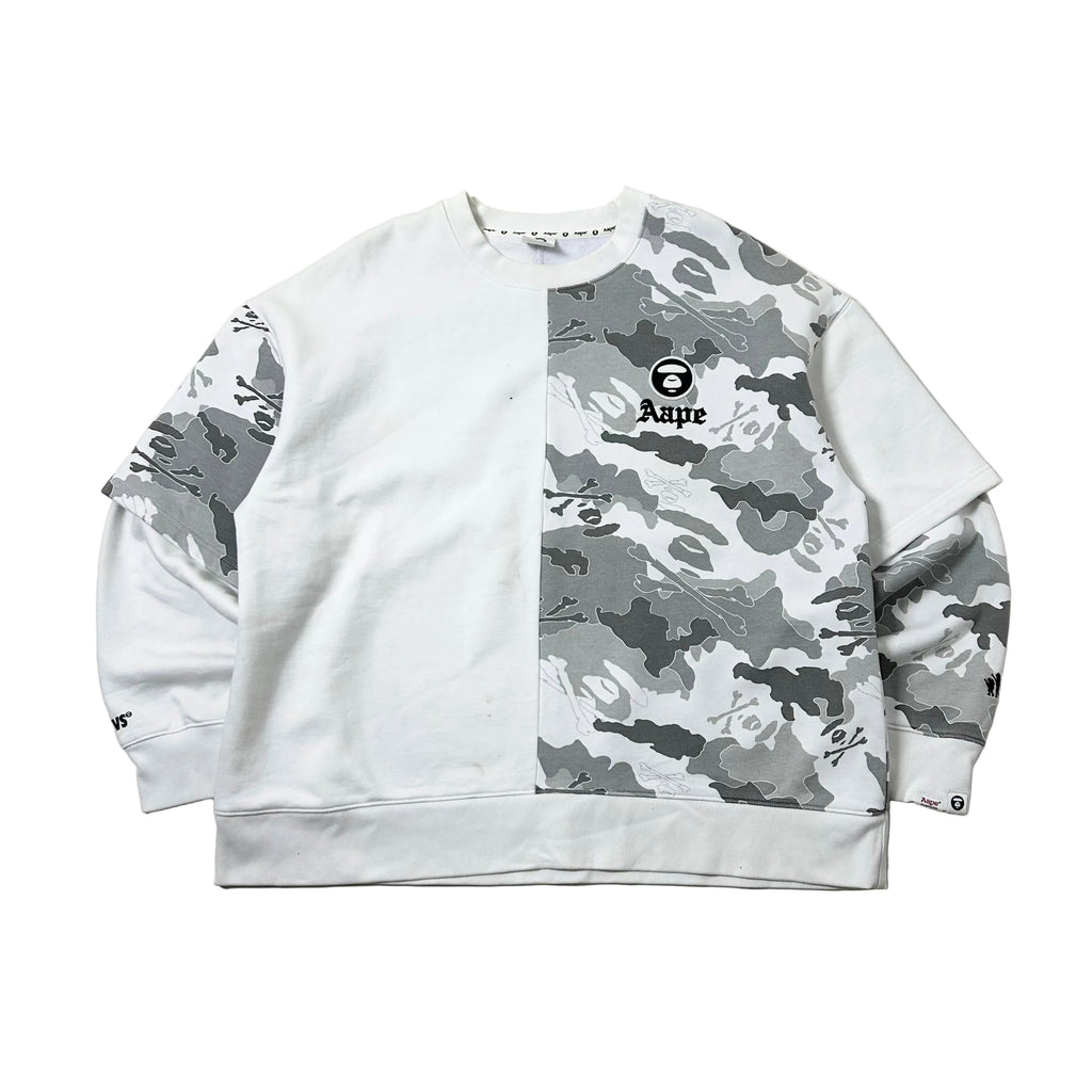 AAPE by A Bathing Ape Sweatshirt in a White and Gray Camouflage color way (Size XL)