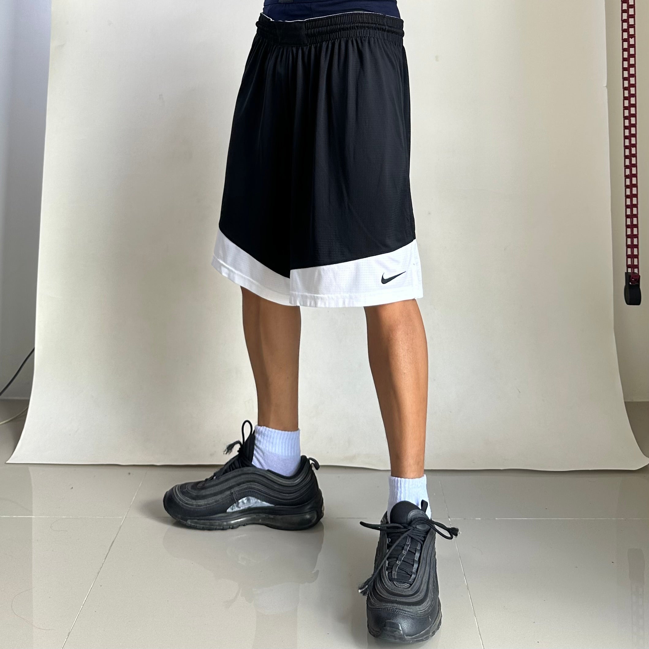 Nike Dri-FIT DNA basketball shorts in Black and White (Size 32-38)