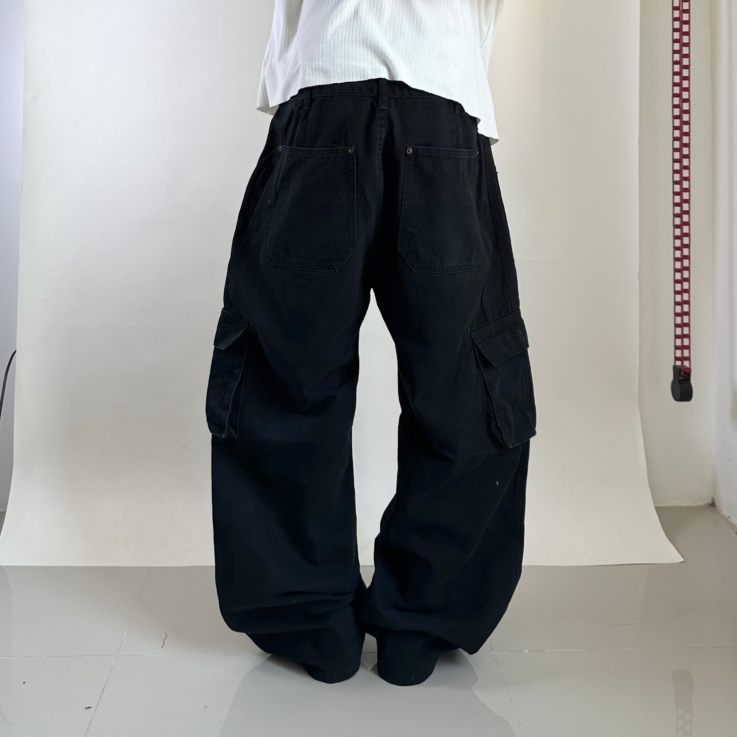 Random Baggy Cargo Pants Black (Size 32)