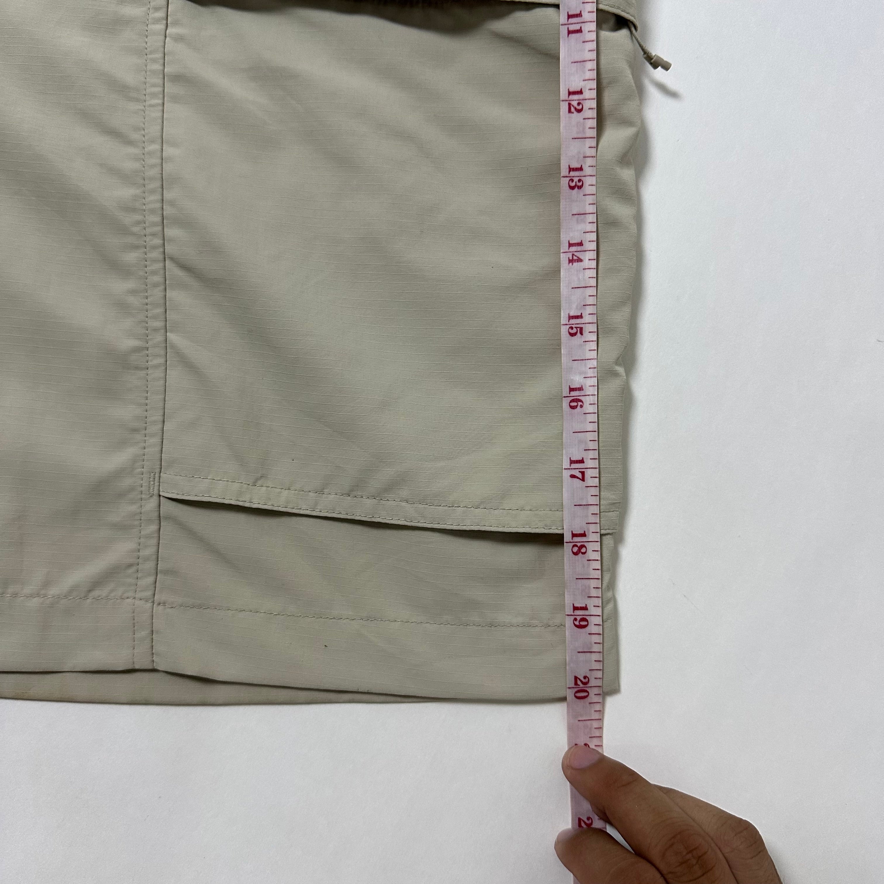 Uniqlo Geared Shorts Beige (Size 33-36)
