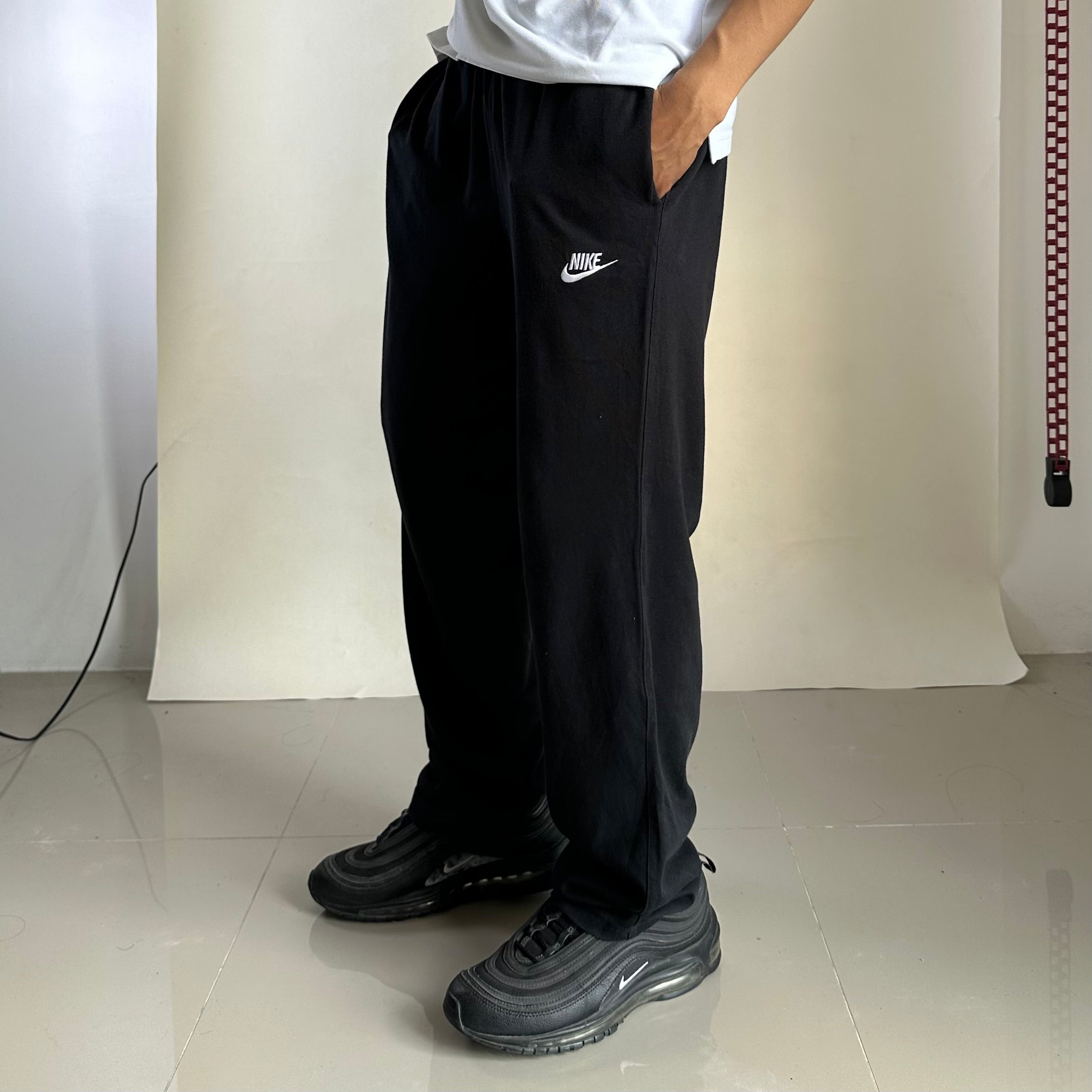 Nike Men's Sportswear Club Fleece open-hem Black Sweatpants (Size 32-36) - SOLD