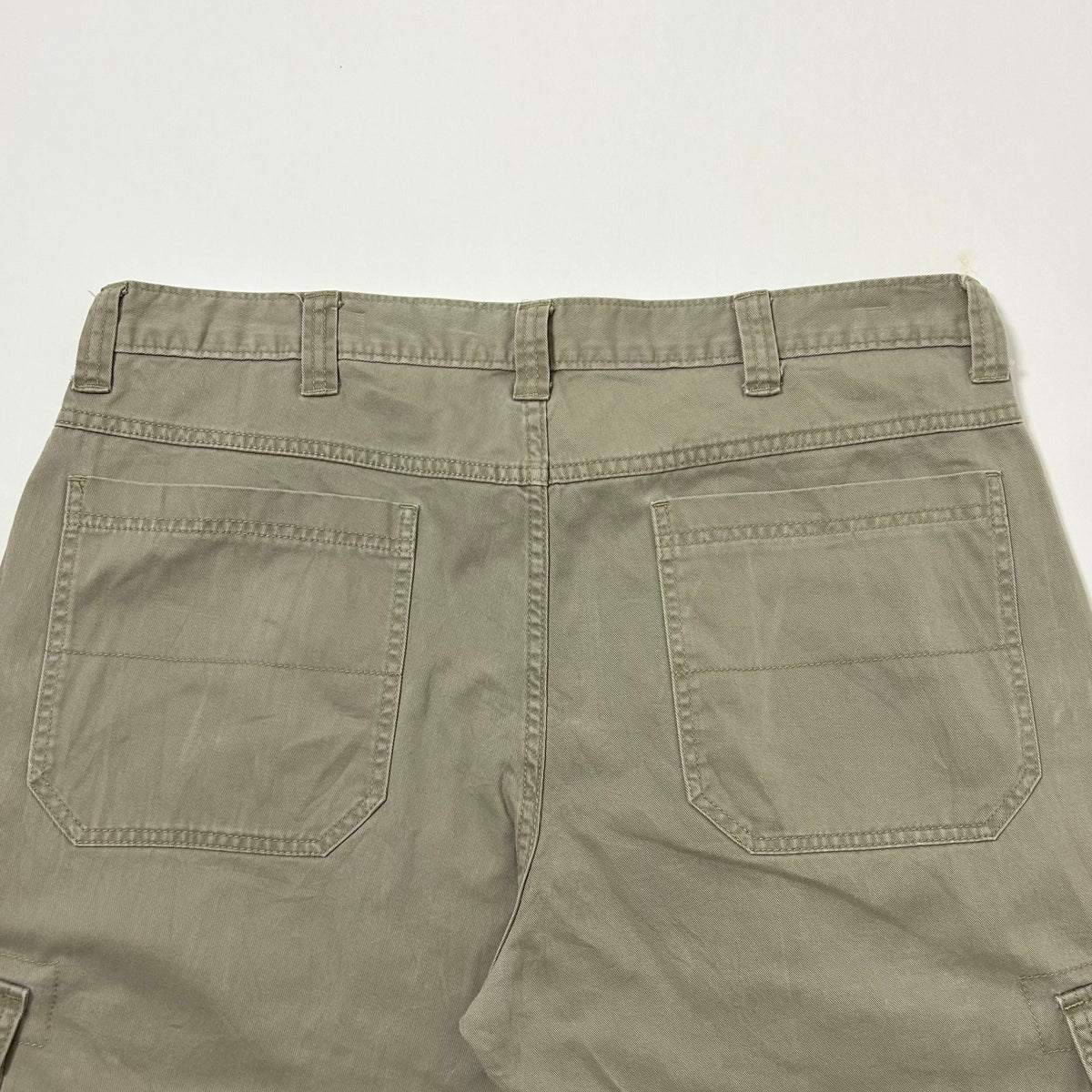 Wrangler Cargo Pants in Khaki (Size 36) — SOLD