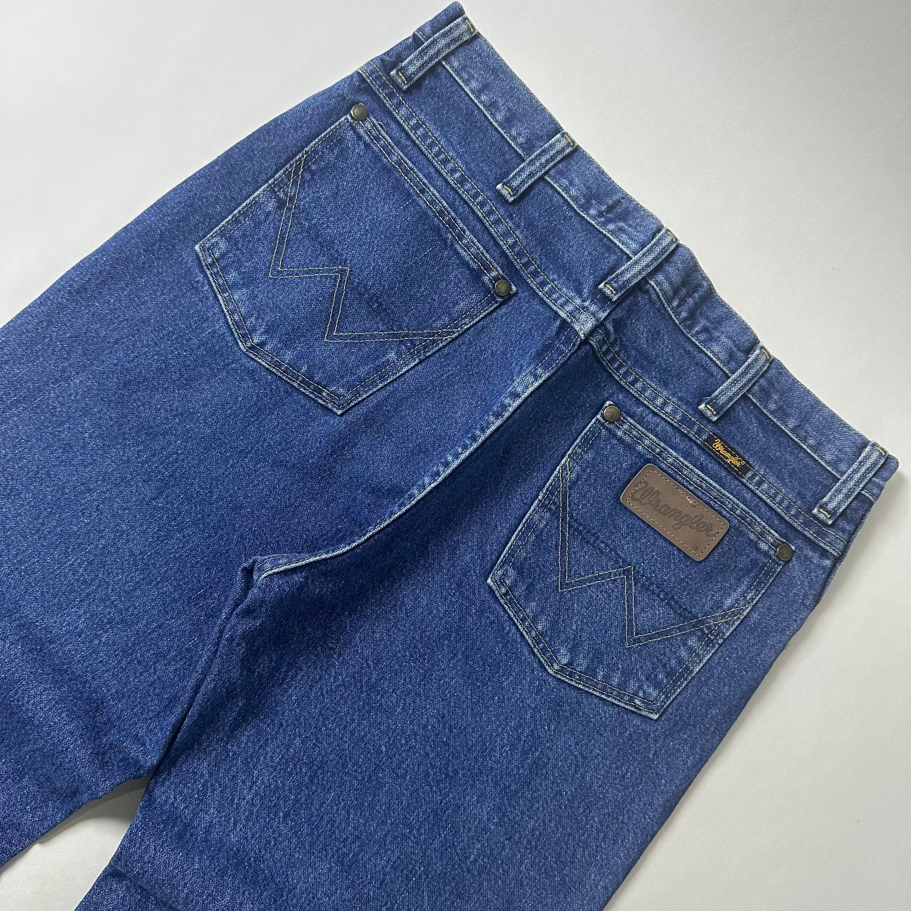 Wrangler George Strait Cowboy Cut Slim Fit Jeans in Heavyweight Stone Denim (Size 32)