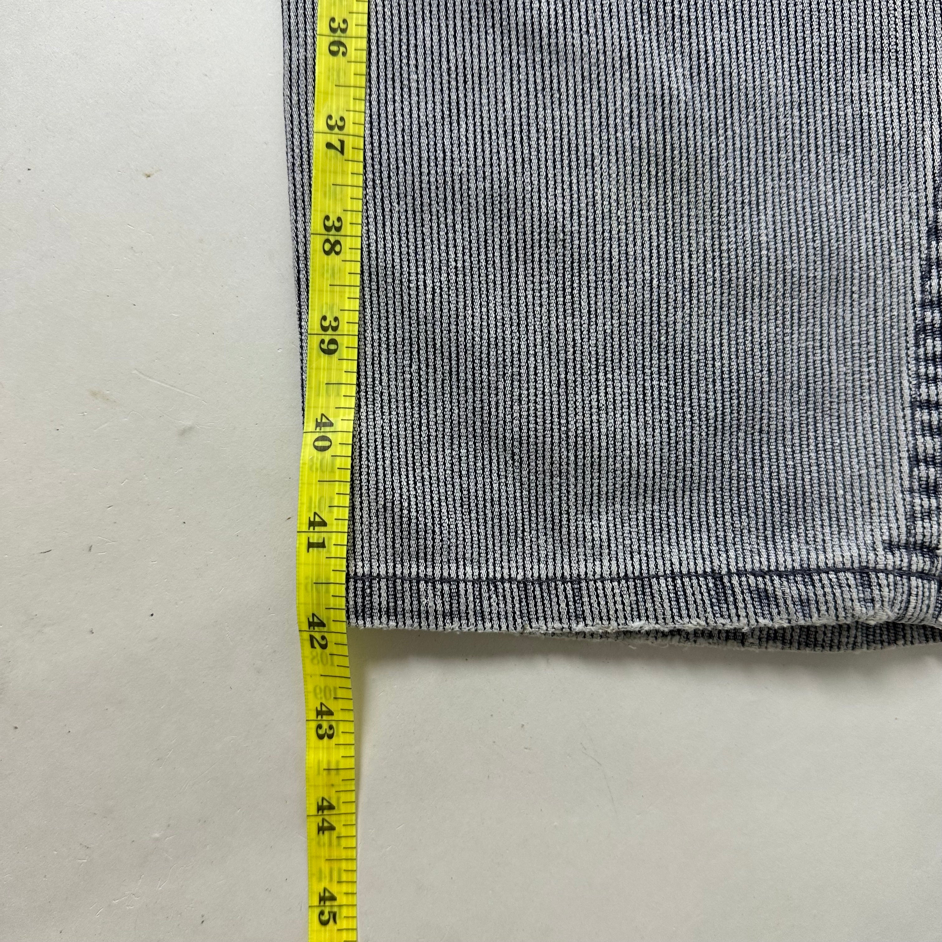 Vintage Levi’s 550 Relaxed Tapered Fit Corduroy Jeans in Gray (Size 34)