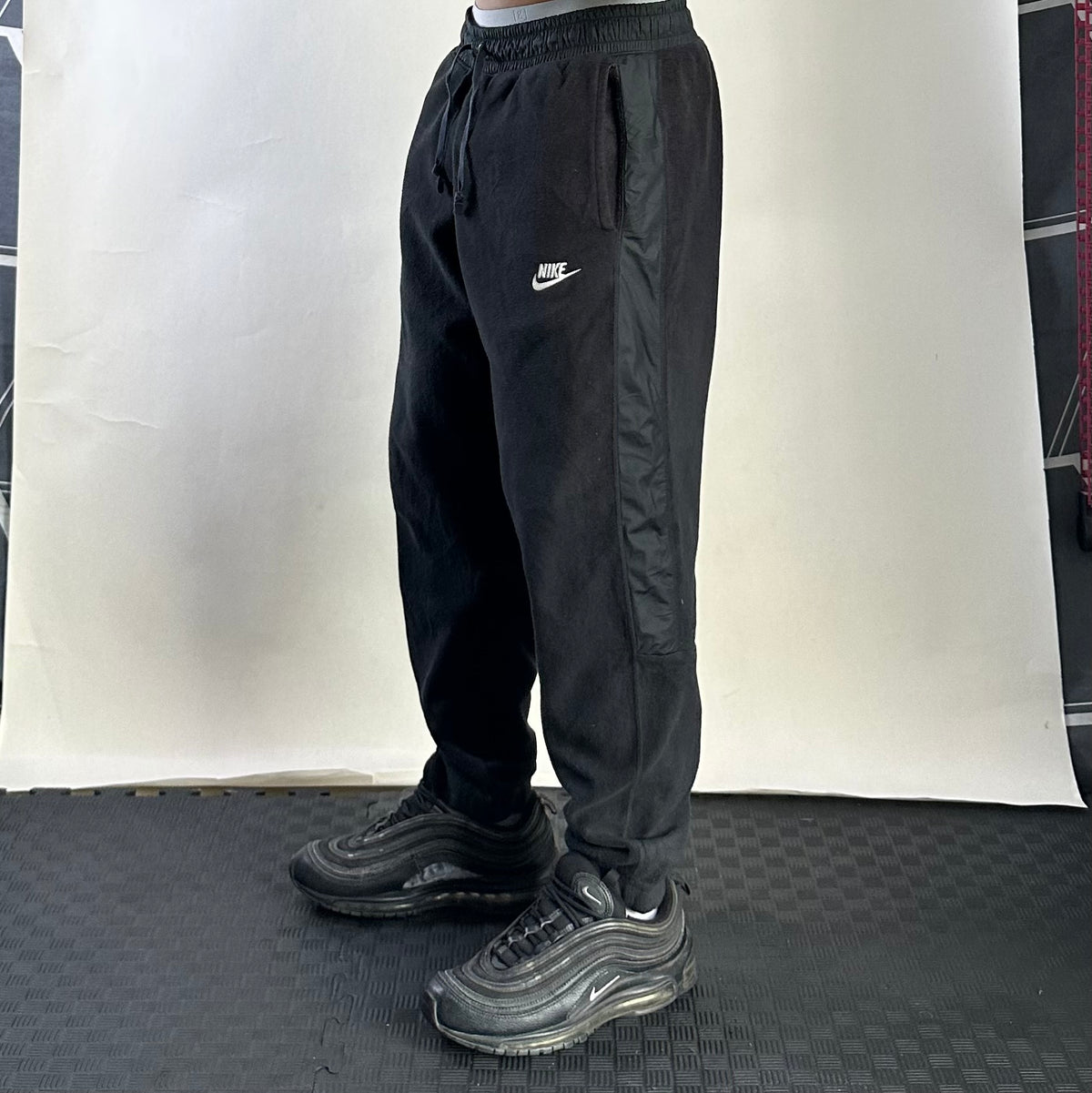 Nike Club Fleece Jogger Pants in Black (Size 30-36)