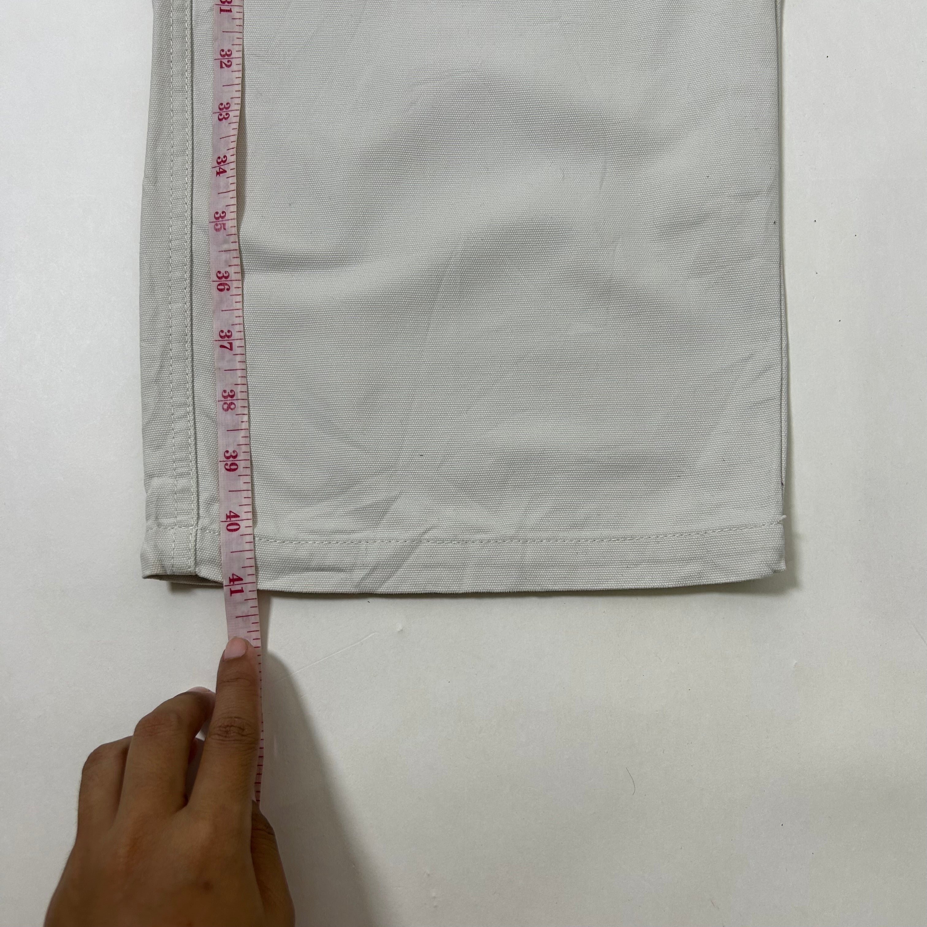 Random Baggy Pants with Multi-Pockets White (Size 29)