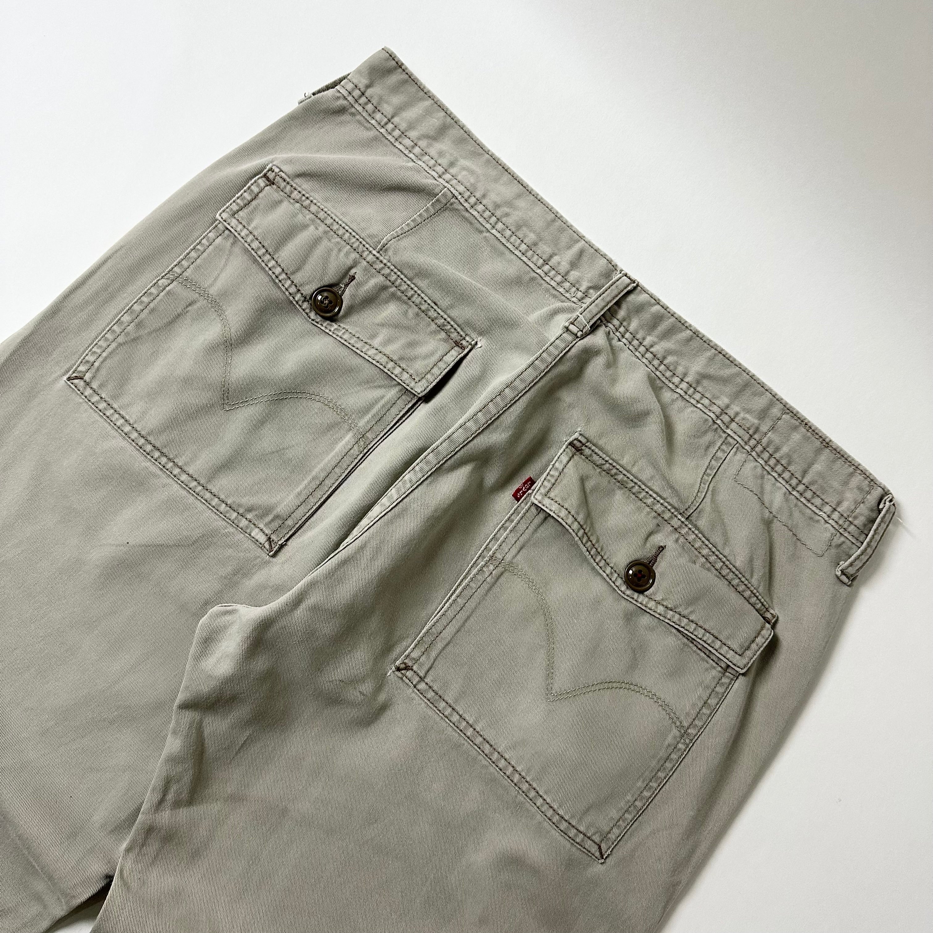 Levi’s Workwear Loose Boot Cut Pants in Khaki (Size 34)