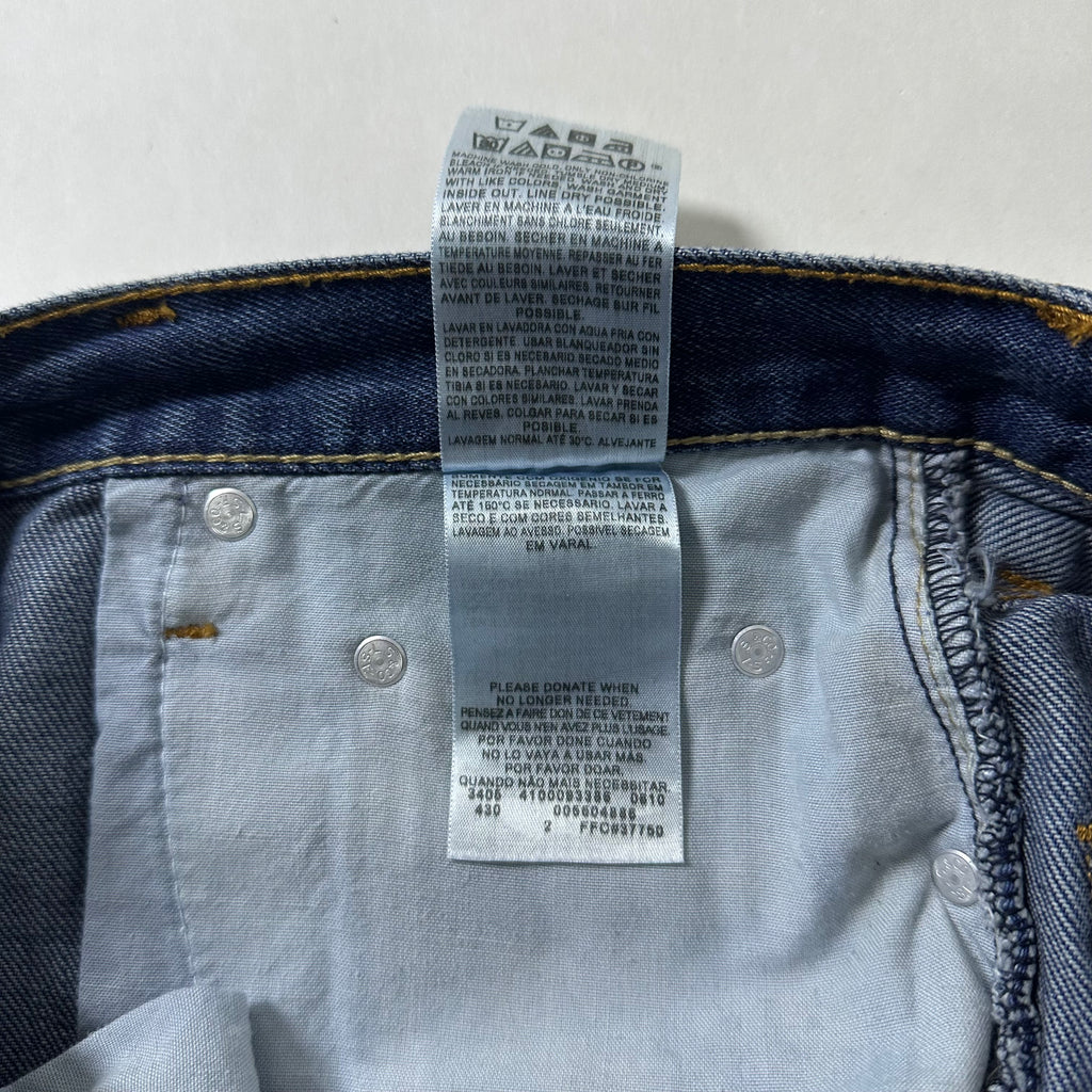 Levi’s 550 Relaxed Fit Jeans in Dark Stonewash Denim (Size 30)
