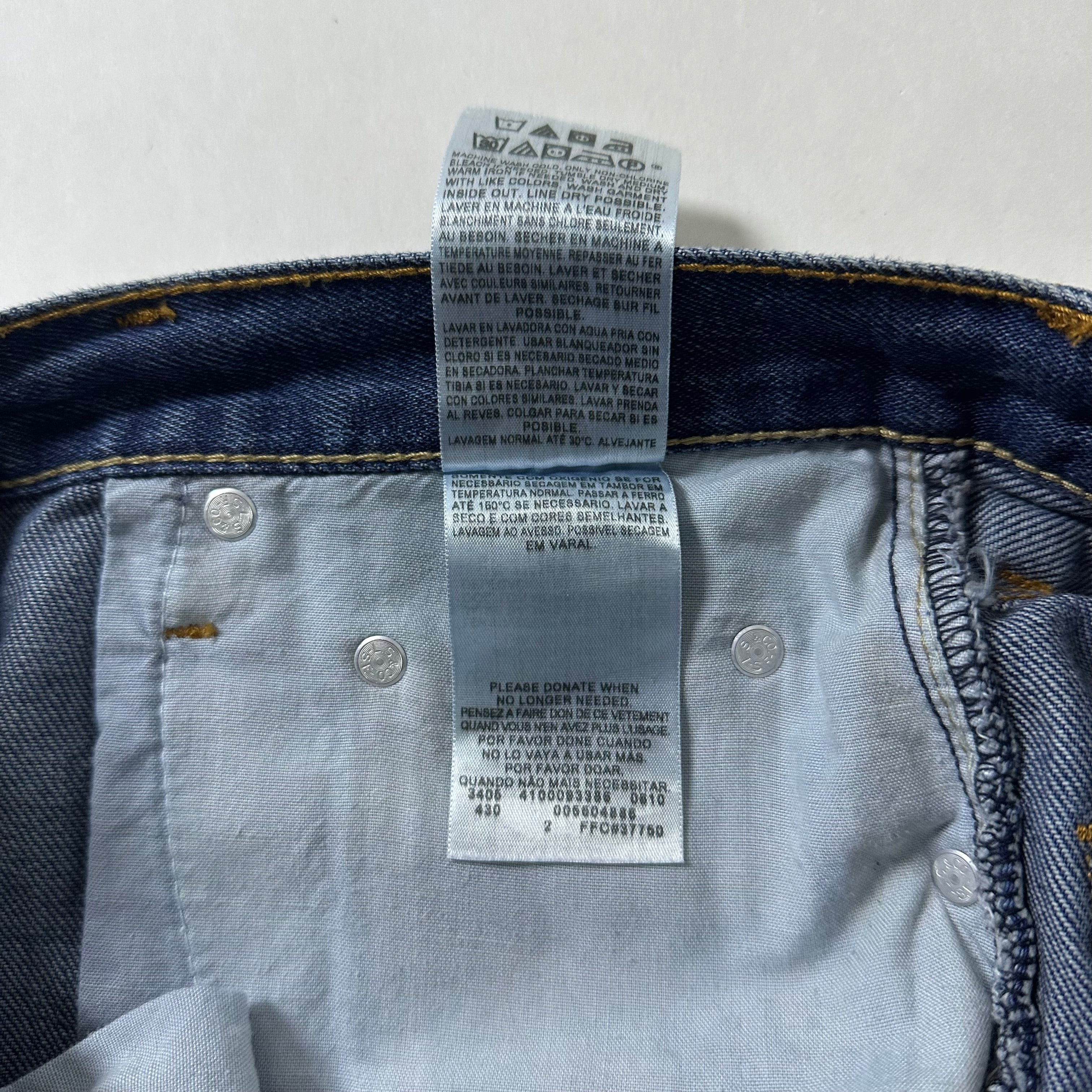 Levi’s 550 Relaxed Fit Jeans in Dark Stonewash Denim (Size 30)