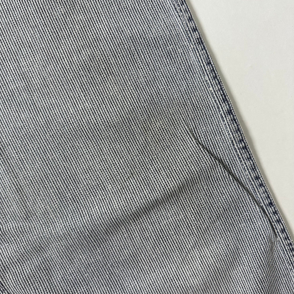 Vintage Levi’s 550 Relaxed Tapered Fit Corduroy Jeans in Gray (Size 34)