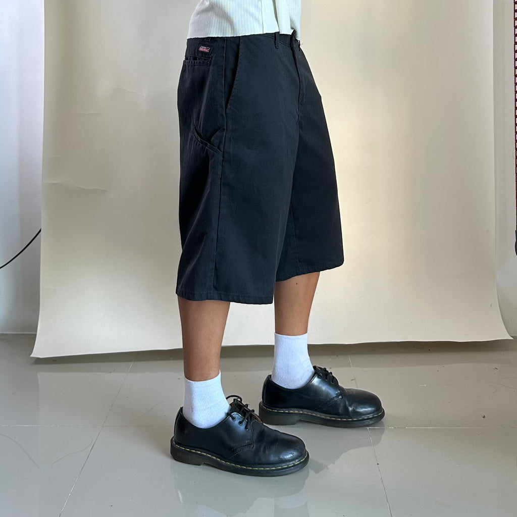 DICKIES Double Patch Shorts in Black (Size 32)