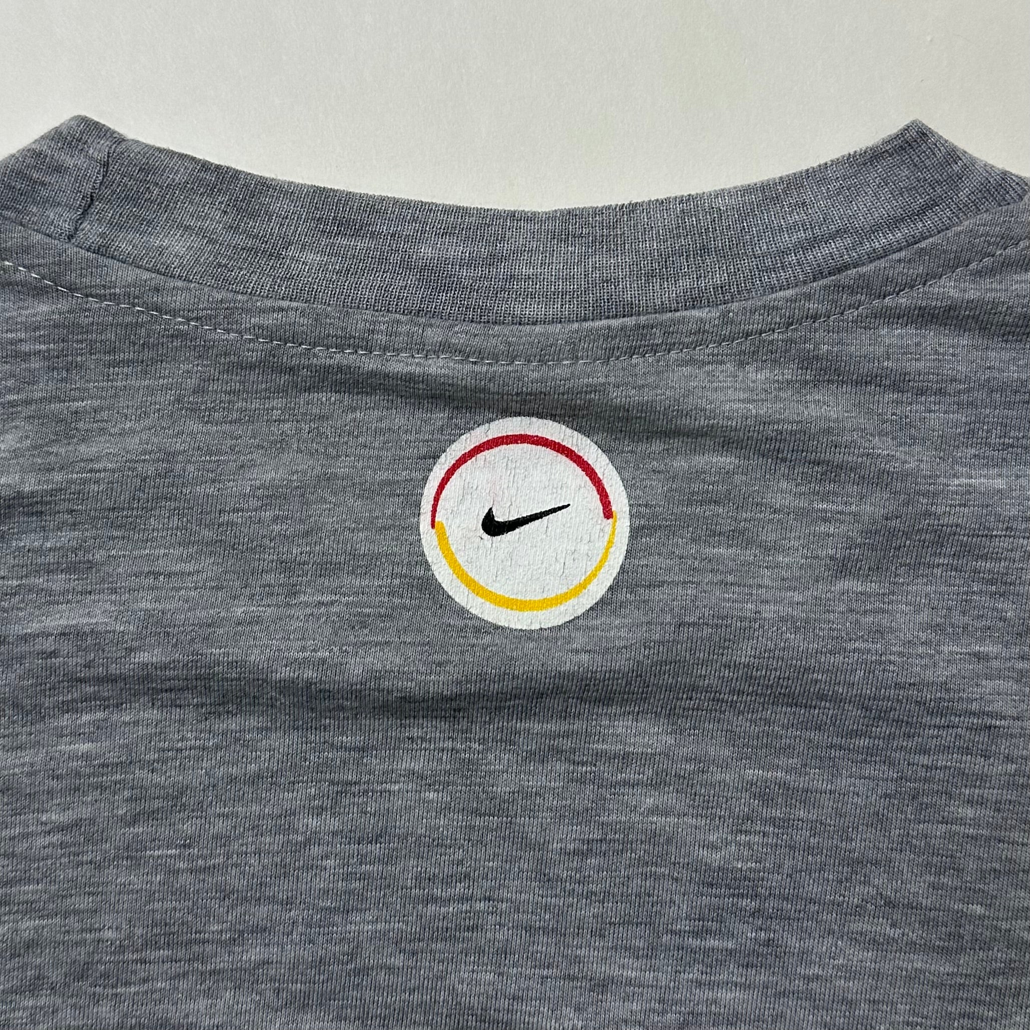 Vintage Nike Reflective T-shirt in Gray (Size Medium)