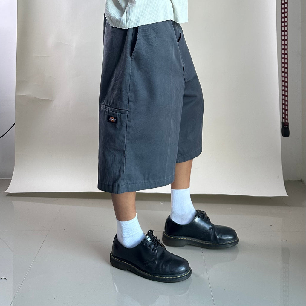 DICKIES Double Patch Shorts in Gray (Size 42)