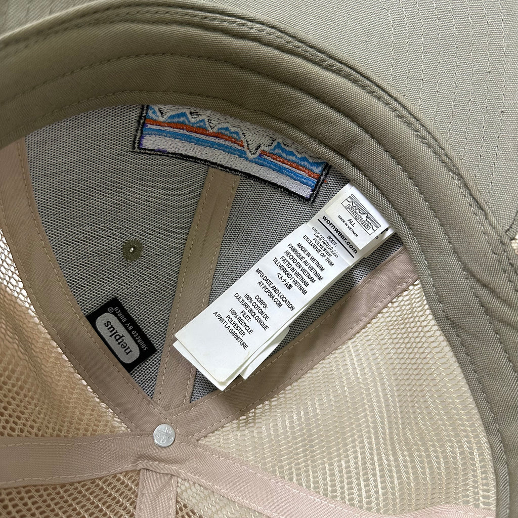 Patagonia P-6 Logo LoPro Trucker Hat in Garden Green (One Size) — SOLD