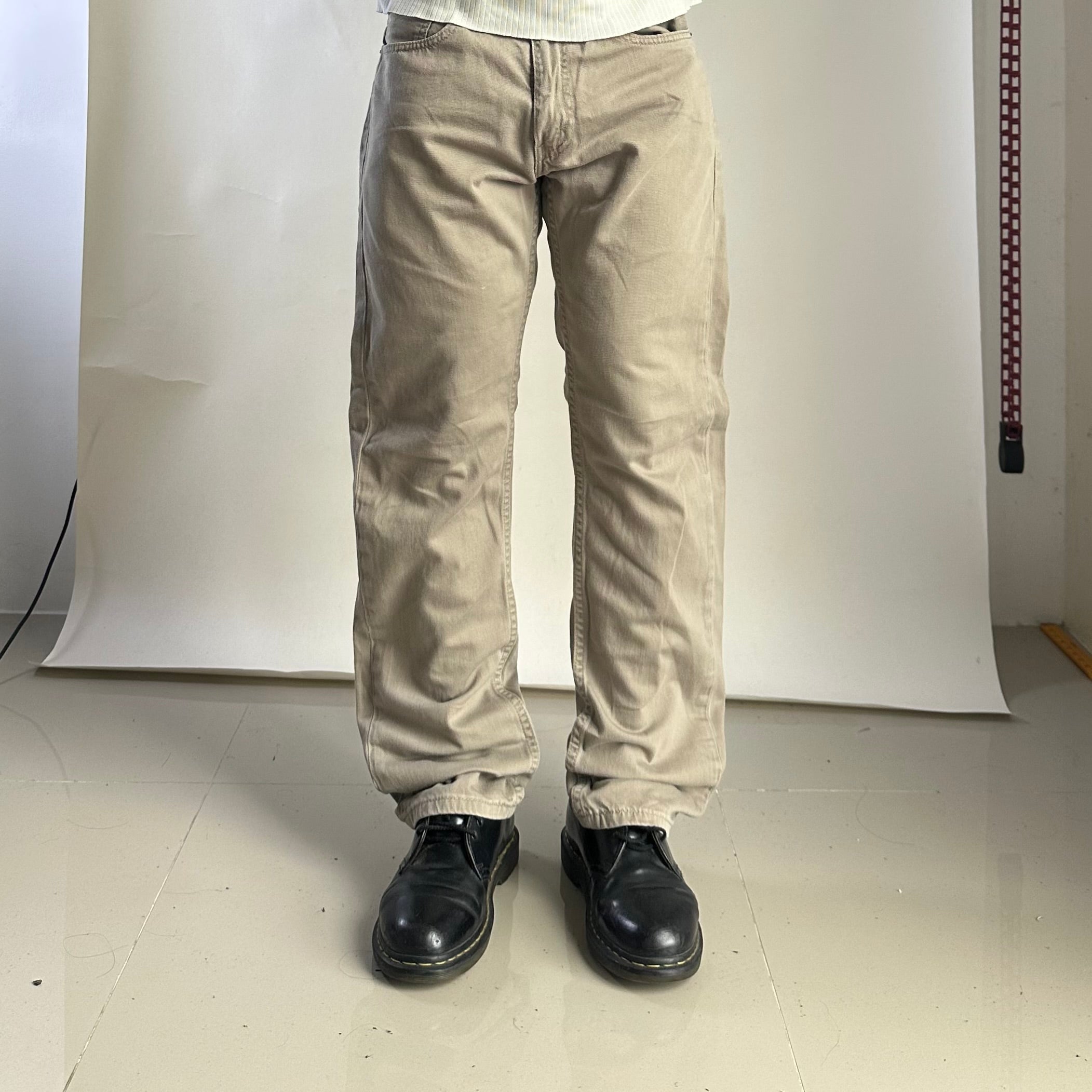 Levi’s 505 Regular Straight Fit Jeans in Khaki (Size 31)