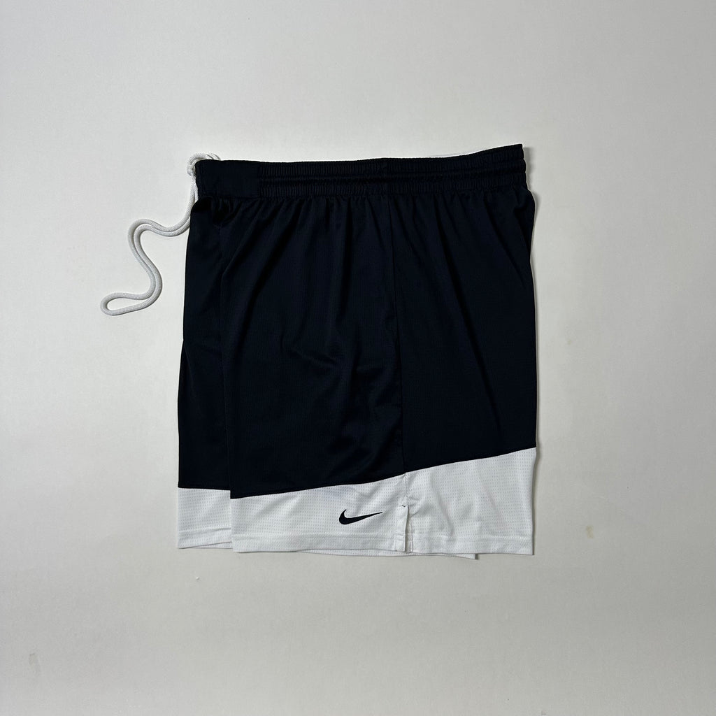 Nike Dri-FIT DNA basketball shorts in Black and White (Size 32-38)