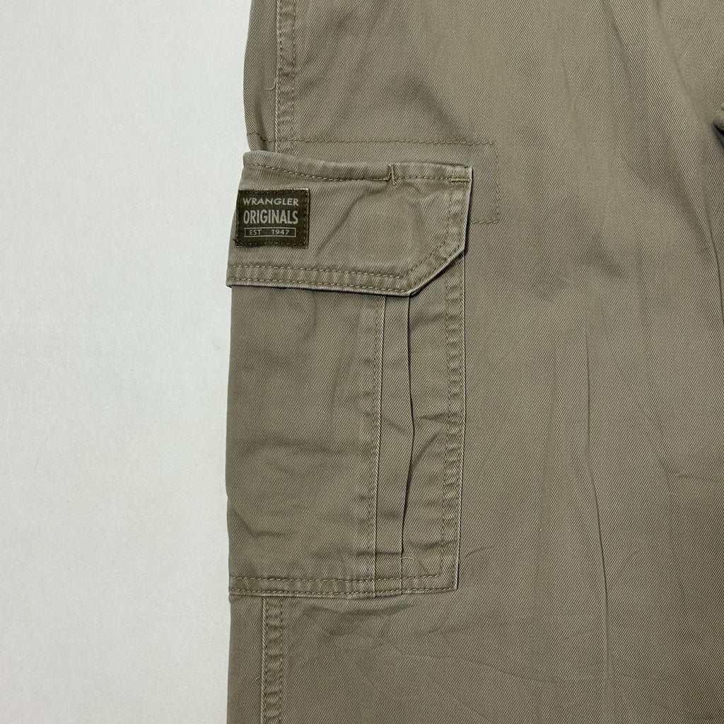 Wrangler Cargo Pants in Khaki (Size 36)