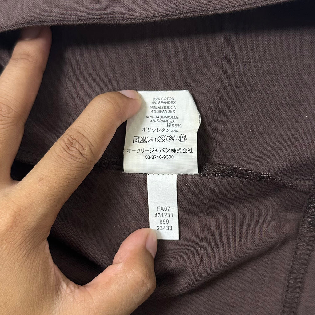 Oakley Emblem Logo Half-zip T-shirt in Choco Brown (Size Large)