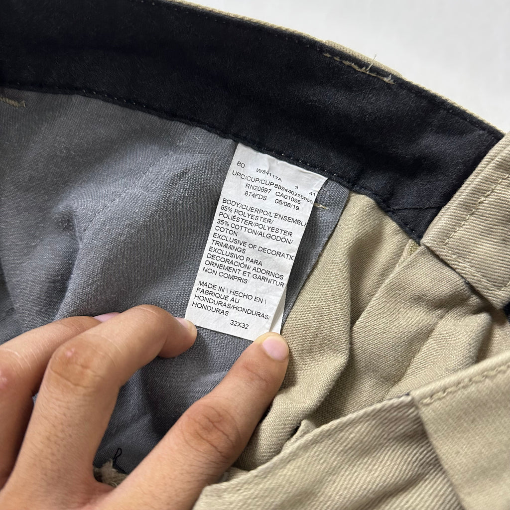DICKIES 874 Original Fit Pants in Khaki (Size 32)