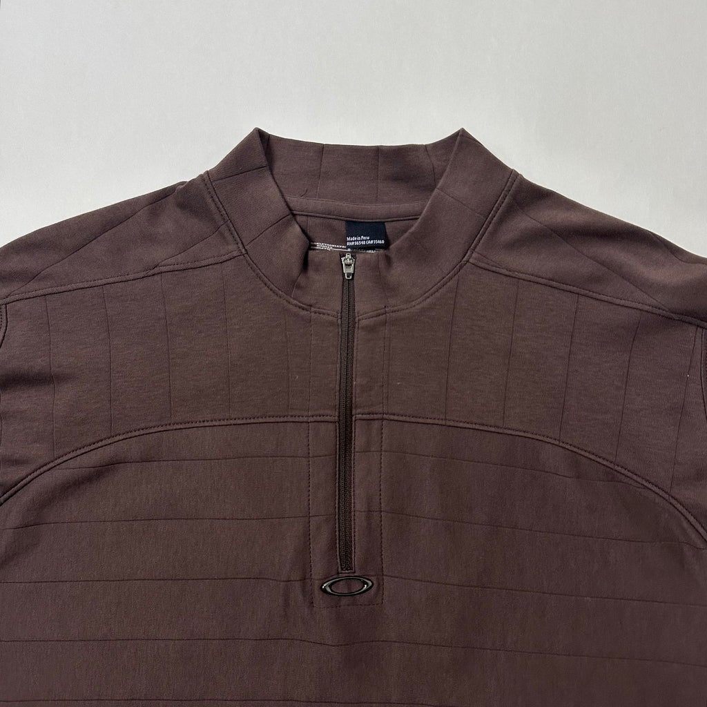 Oakley Emblem Logo Half-zip T-shirt in Choco Brown (Size Large)