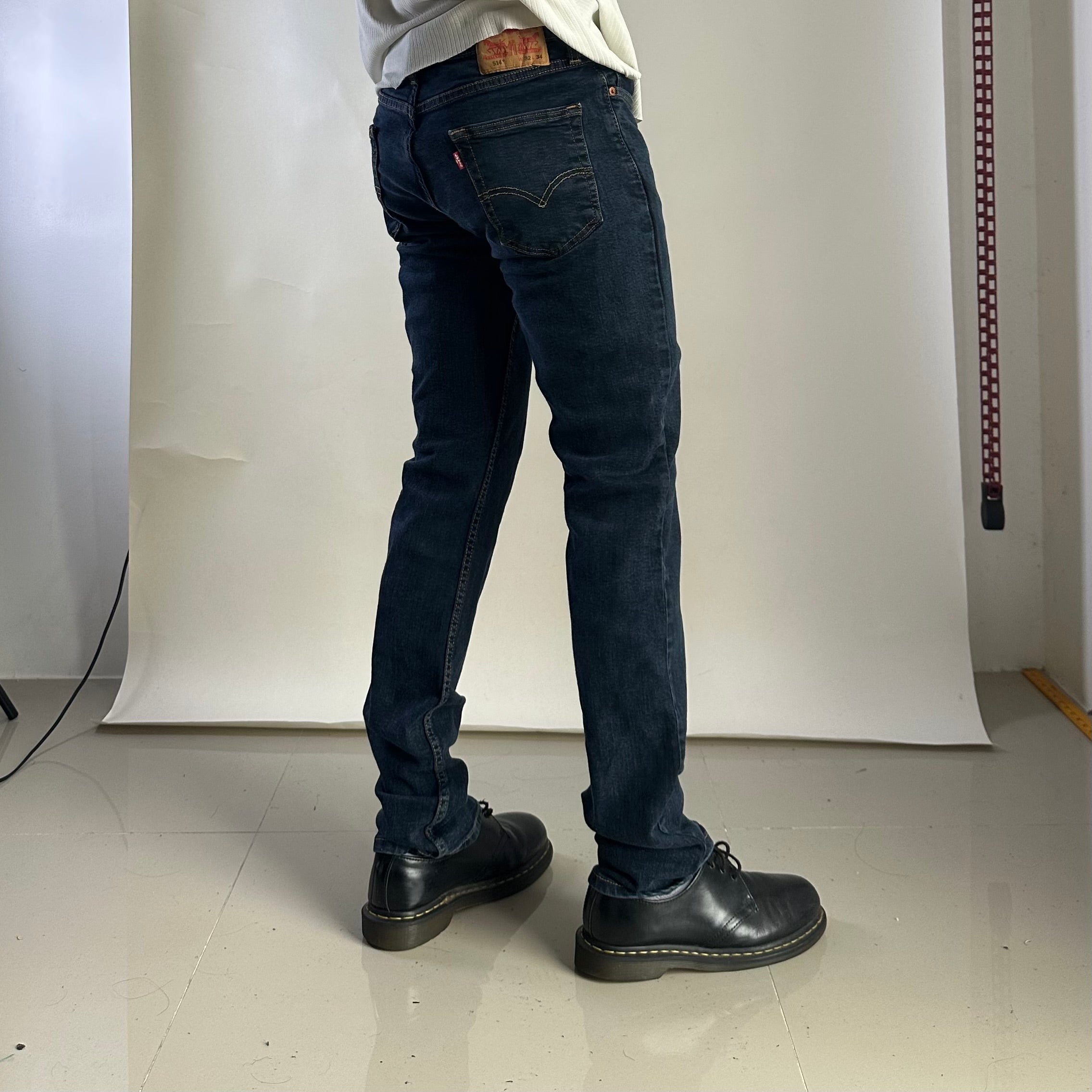 Levi’s 514 Straight Fit Jeans in Dark Blue Stretch Denim (Size 29-32)