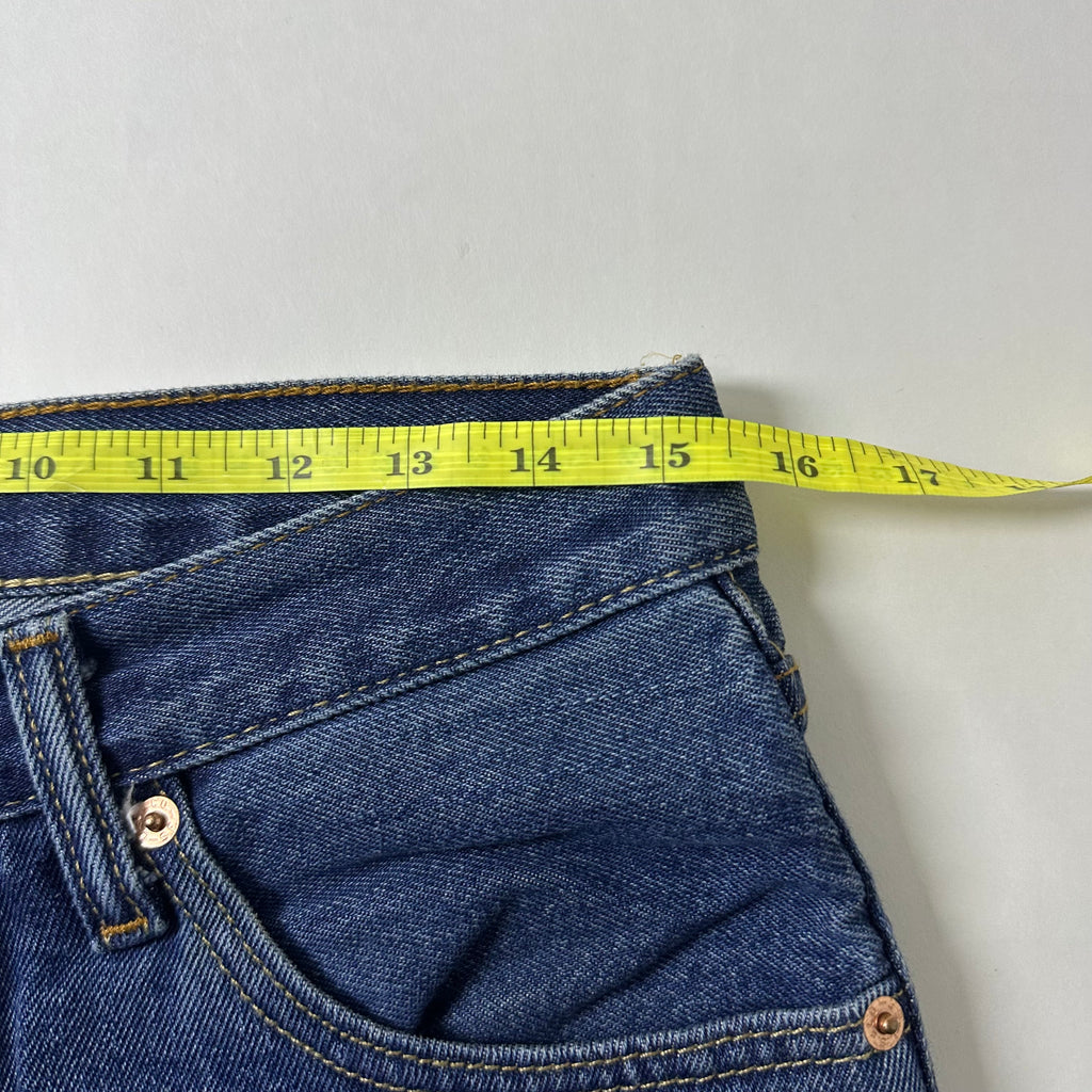 Levi’s 550 Relaxed Fit Jeans in Dark Stonewash Denim (Size 30)