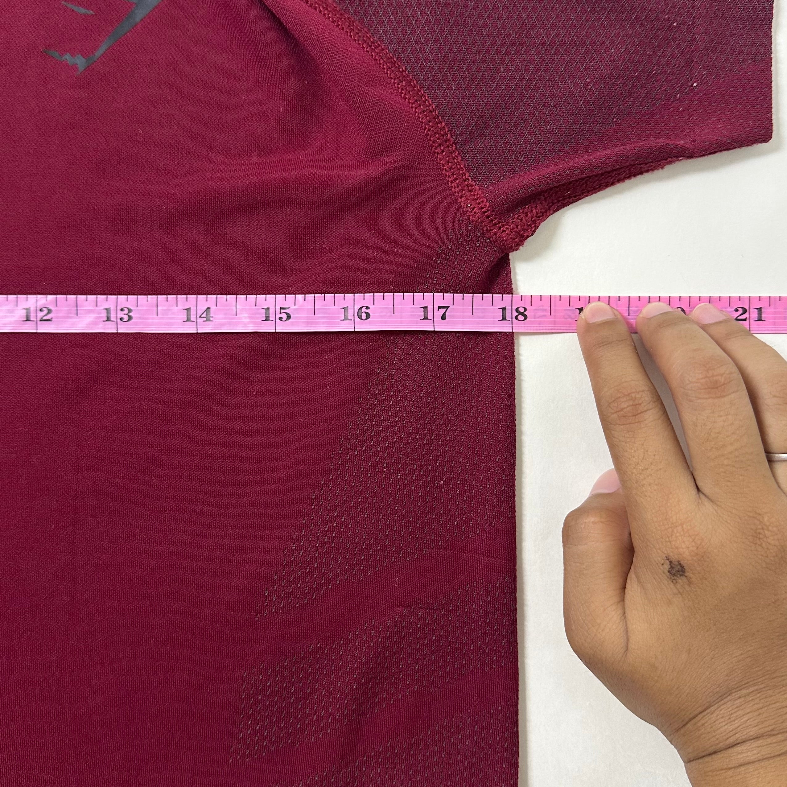 GymShark 315 T-shirt in Burgundy (Size Small)