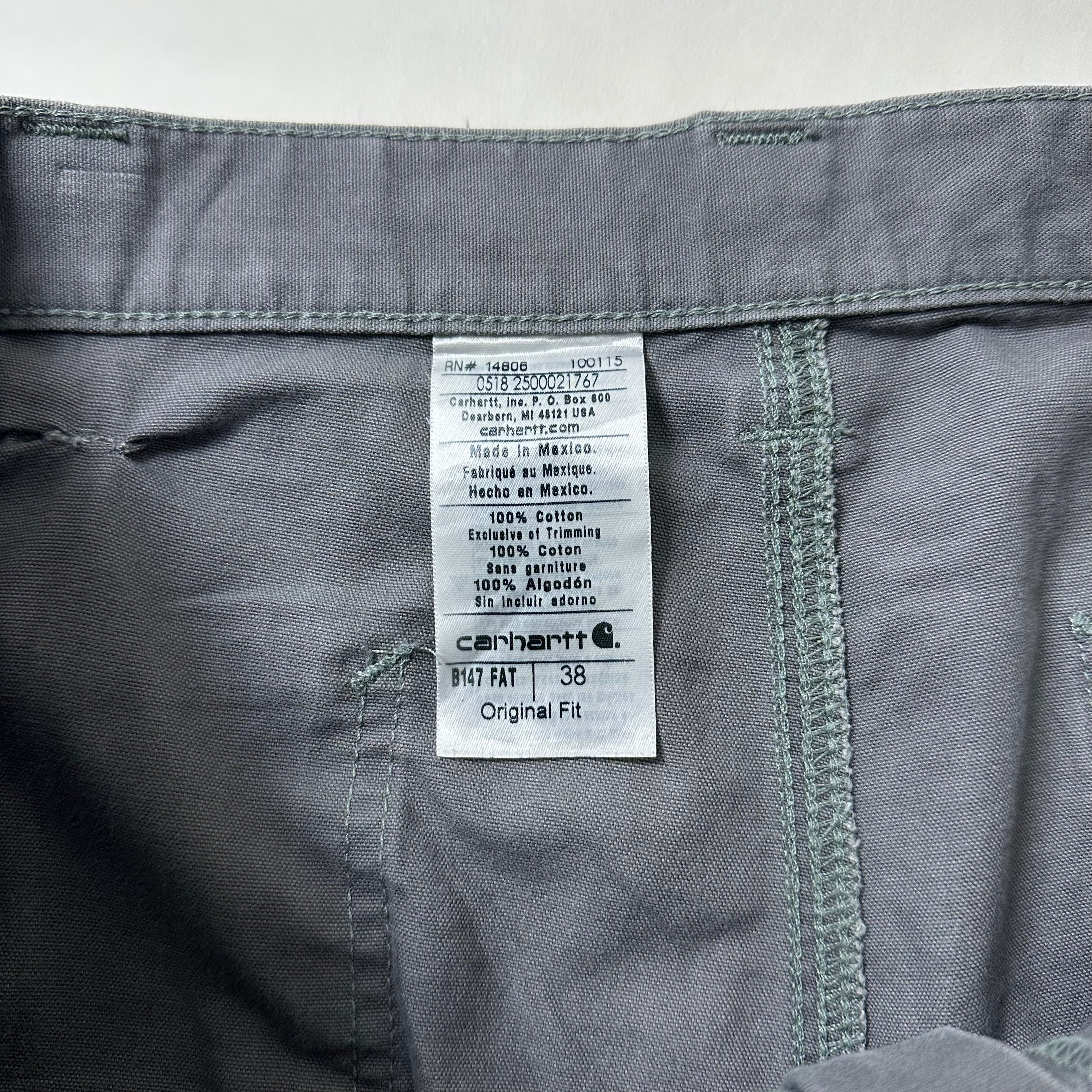 Carhartt B147 Original Fit Carpenter Shorts in Fatigue/Gray (Size 38)