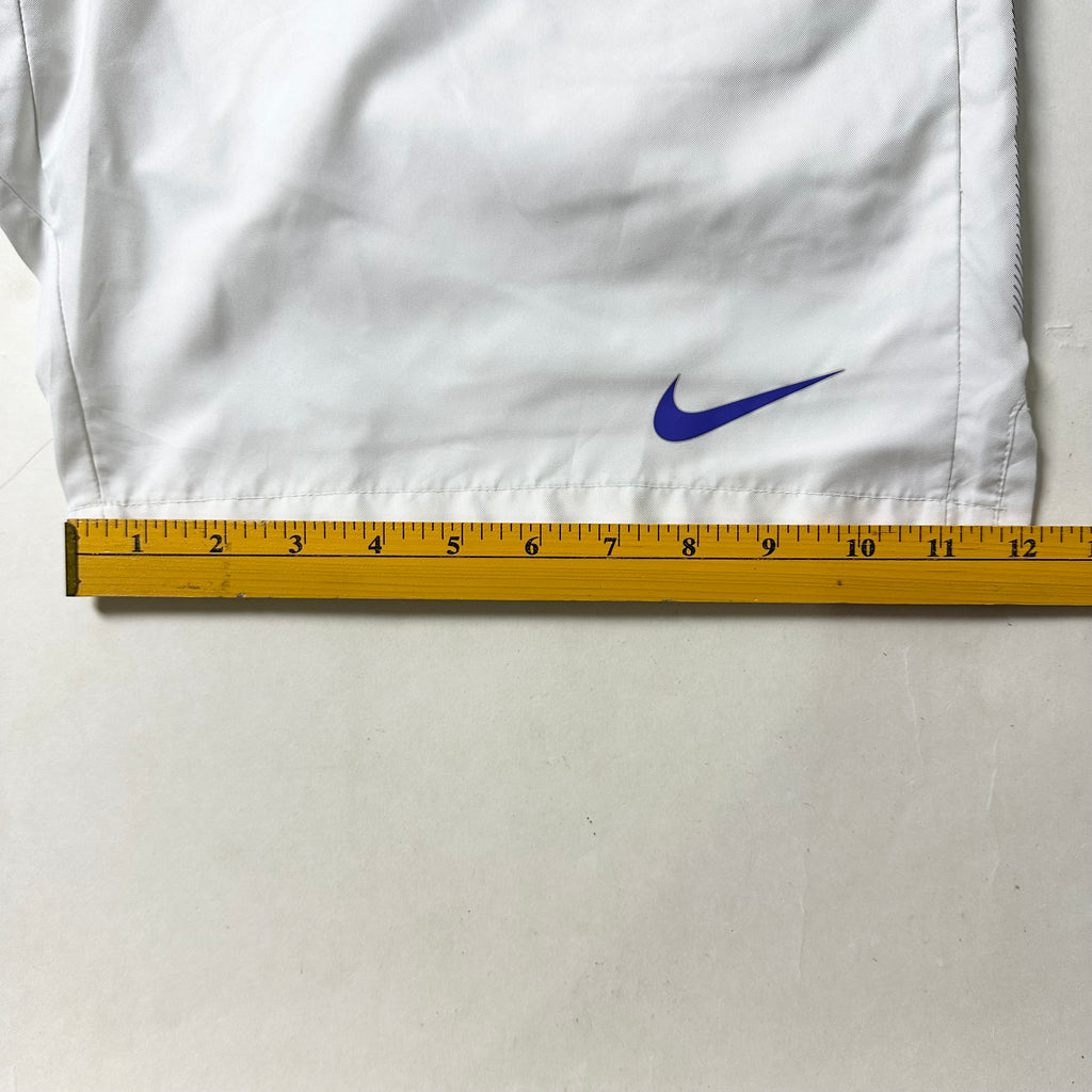 Nike Dri-Fit Shorts in White (Size 30-36)