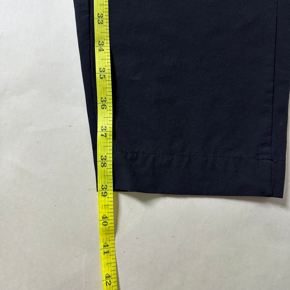 Nike Lightweight Training Pants in Black (Size 28-36)