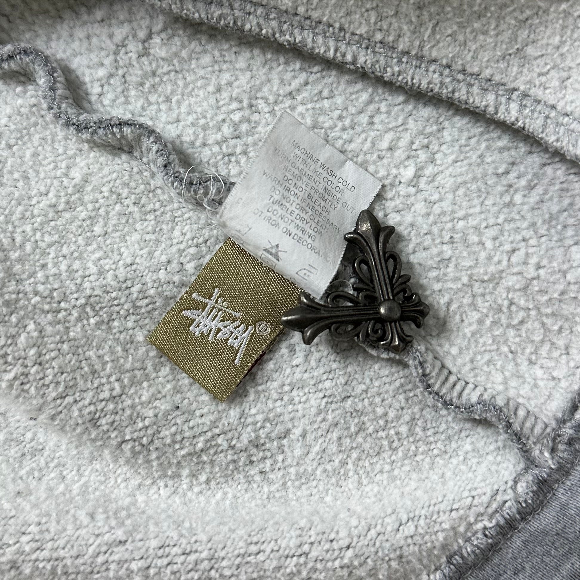 Stussy Cardigan Sweater Felt Patch Crown-topped “S” Logo in Gray (Size Medium)