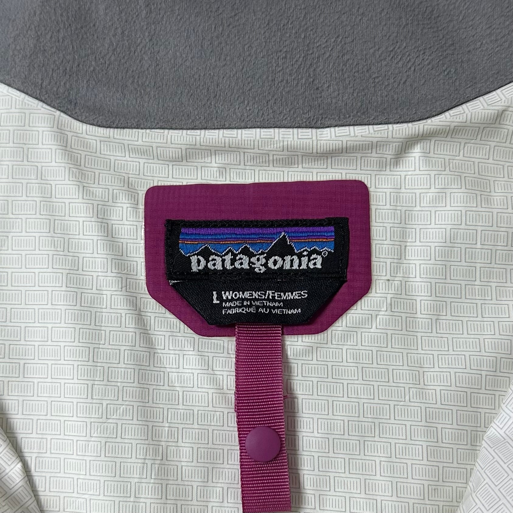 Patagonina H2No Waterproof Women’s Windbreaker Rain Jacket in Magenta (Size Large)