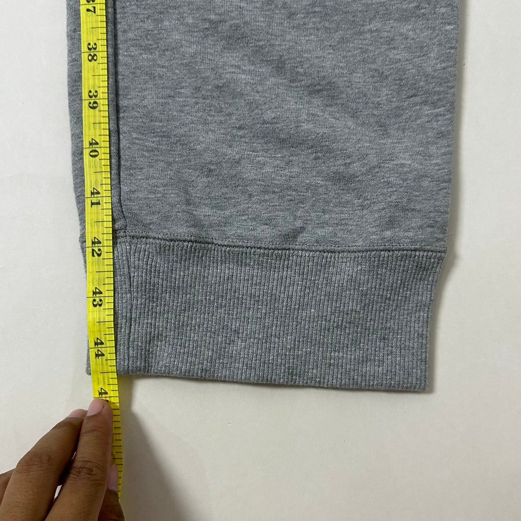 Nike Club Fleece Embroidered Swoosh Sweatpants in Gray Heather (Size 32-36)