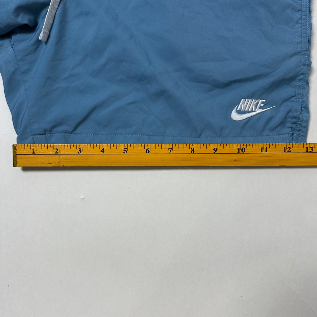 Nike Sportswear Woven Flow Shorts in Cerulean Blue (Size Large 30-36)