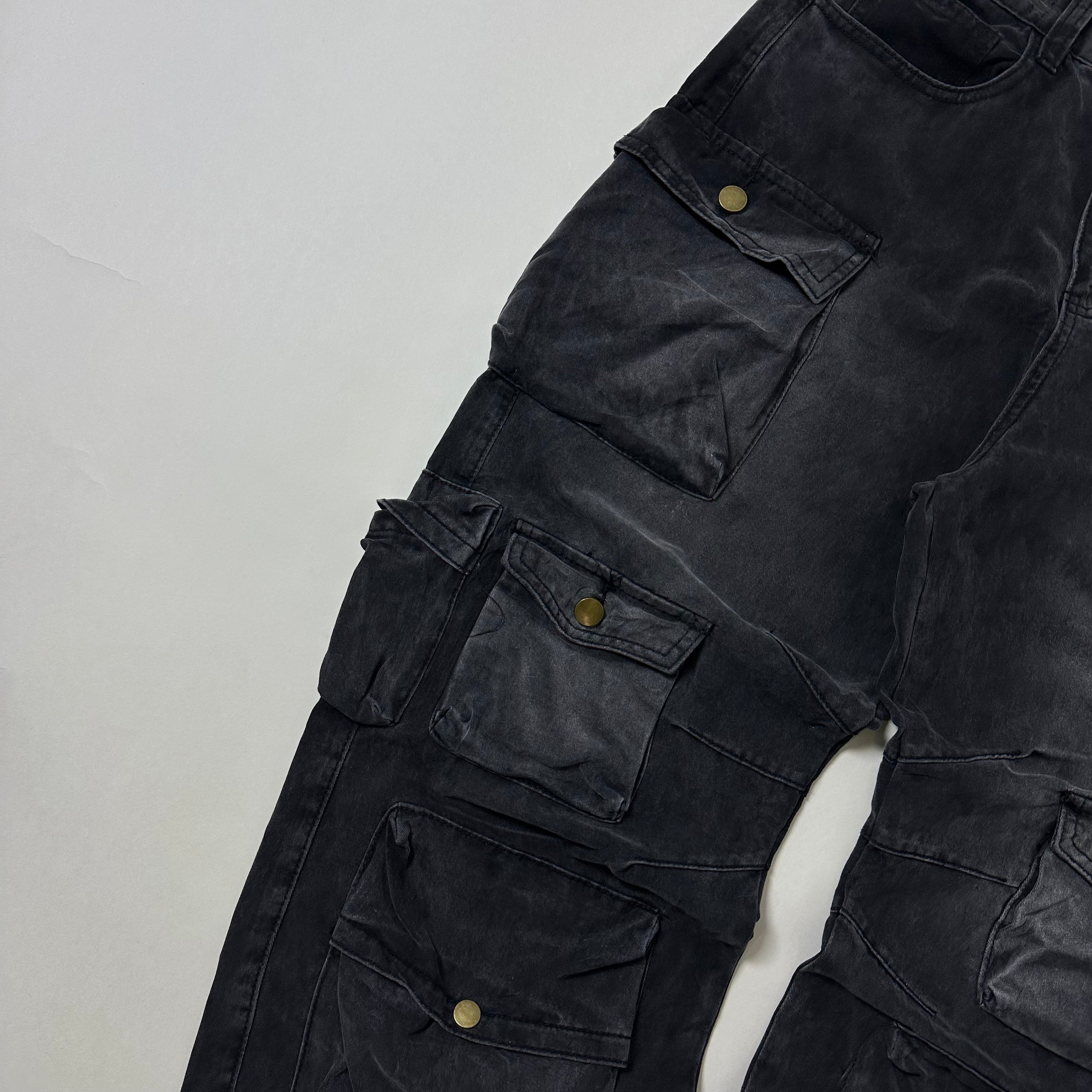 11KN BRAND Unisex Multi-Pockets Baggy Pants in Washed Black (Size 28)