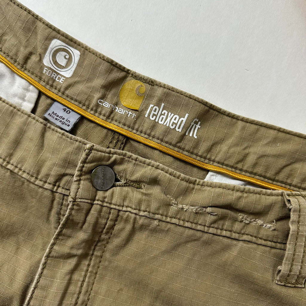 Carhartt Relaxed Fit Cargo Shorts in Brown (Size 40)