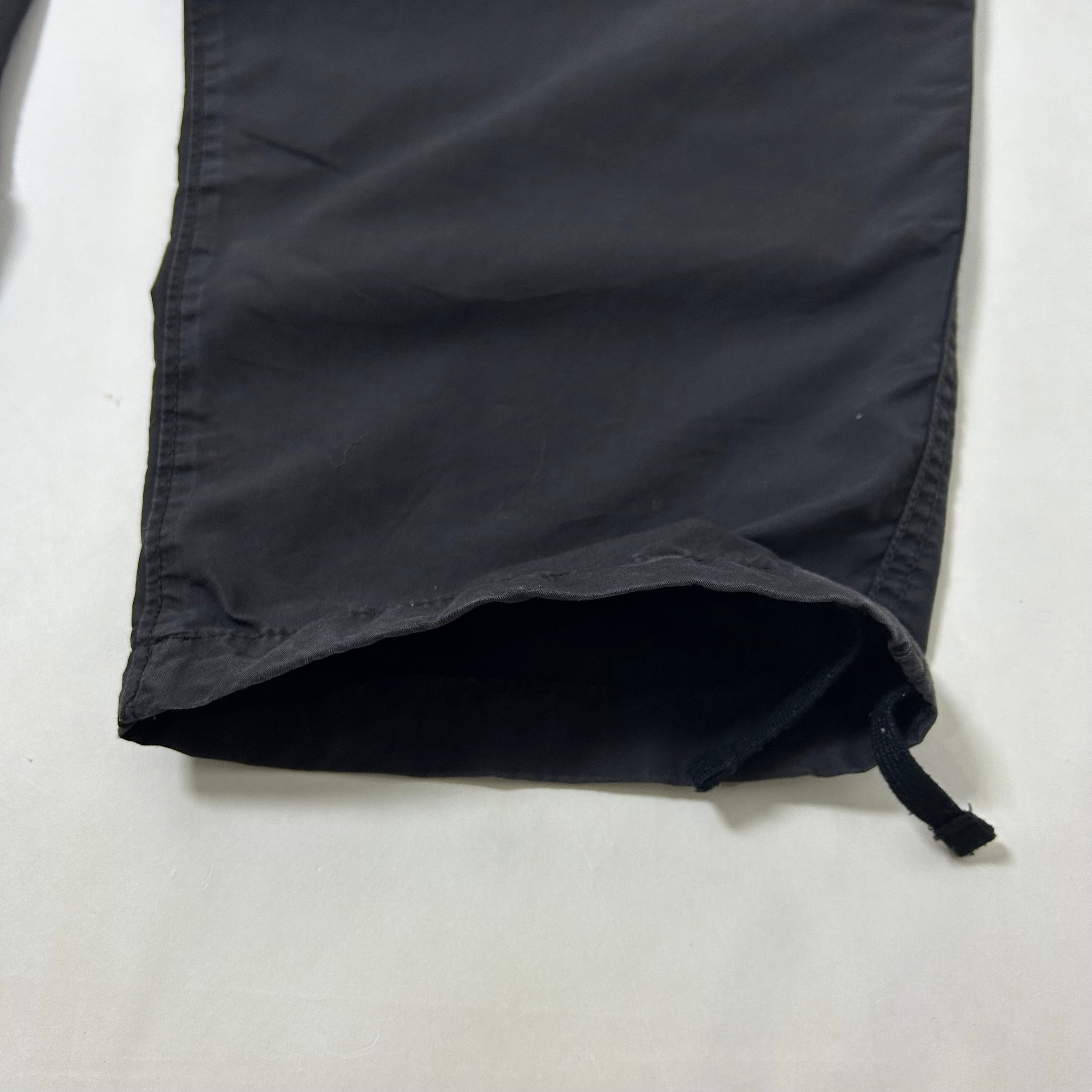 Uniqlo Nylon Cargo Pants in Dark Gray (Size 28-32)