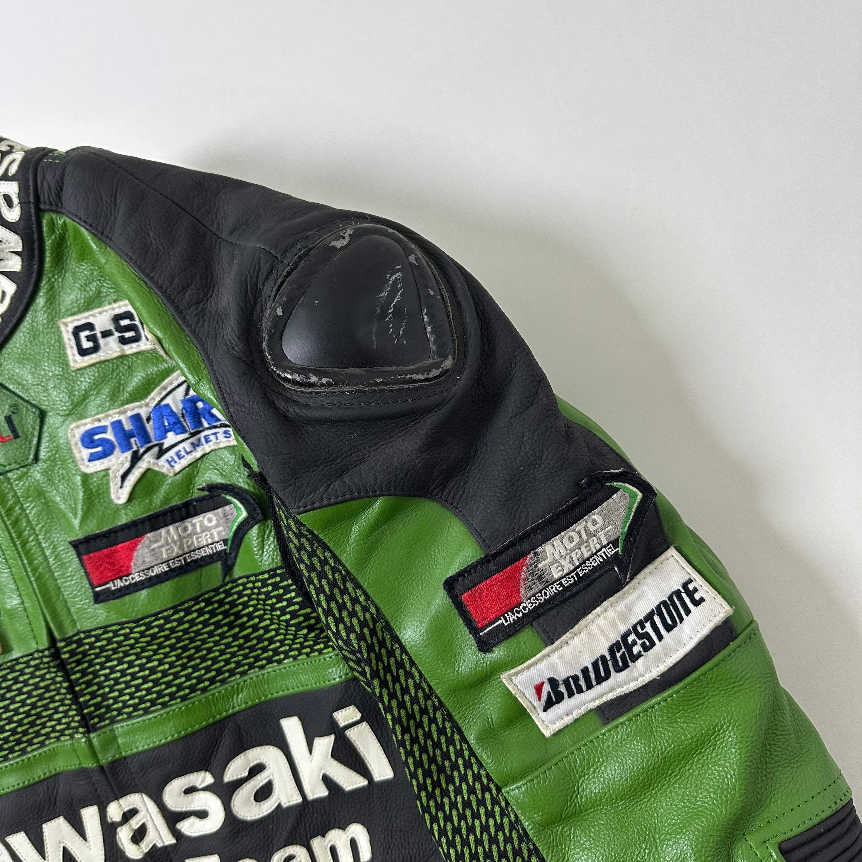 Kawasaki Racing Team Leather Armor Riding Jacket in Green (Size Medium)