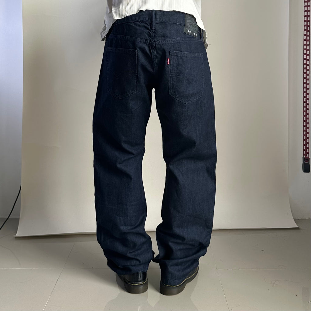 Levi’s 514 Straight Fit Jeans in Dark Indigo Wash (Size 33)