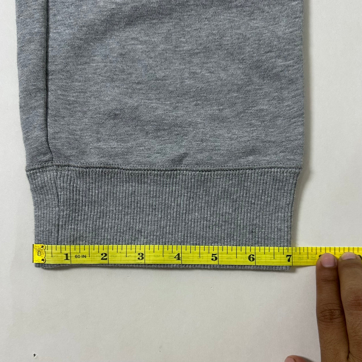 Nike Club Fleece Embroidered Swoosh Sweatpants in Gray Heather (Size 32-36)